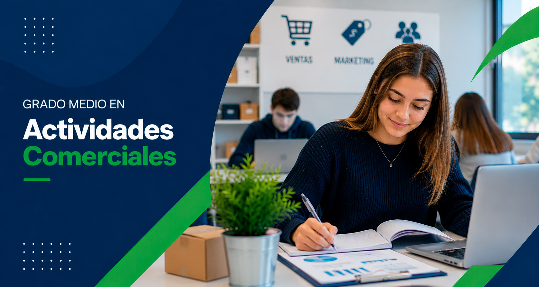 Estudiante formándose en ventas, atención al cliente y gestión comercial en el Centro de Formación Profesional Rumasa.